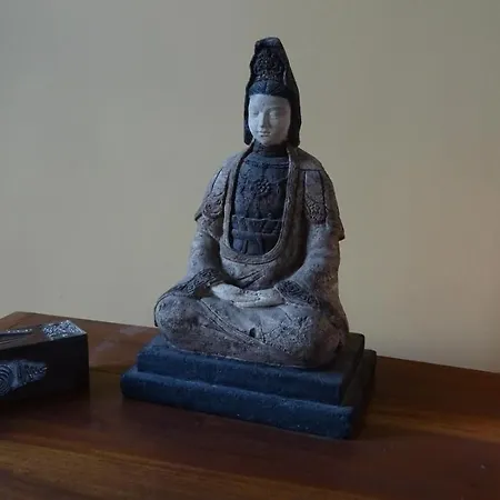 Bed & Breakfast Castlehacket House