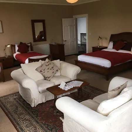 Bed and breakfast Castlehacket House