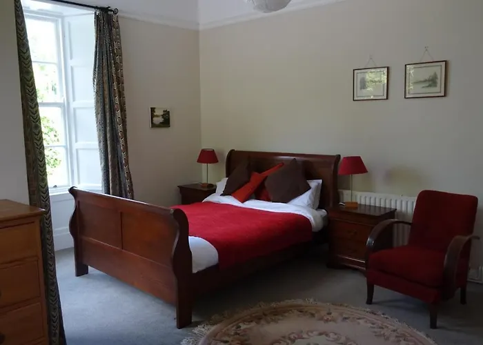 Castlehacket House 3*