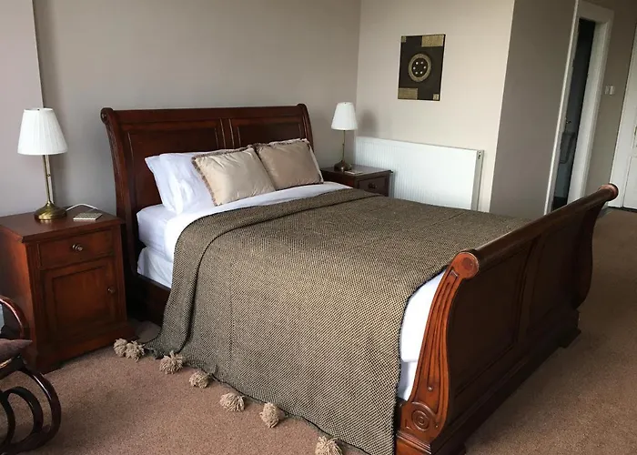 Castlehacket House 3*